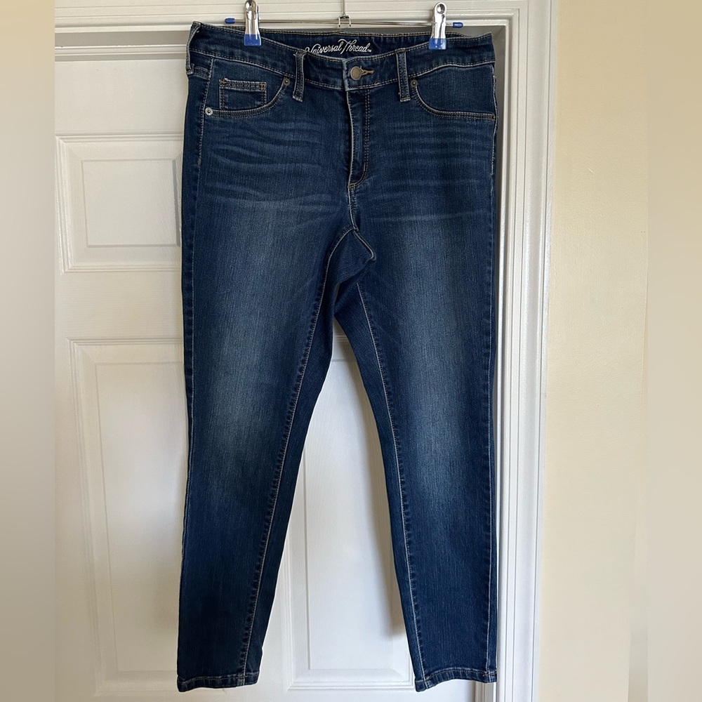 Universal Thread Women’s Size 10/30s Mid-Rise Jegging Dark Wash